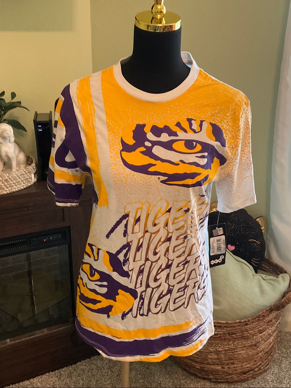 NWT Kids Size Large Louisiana State Tee, GEN 2 Brand